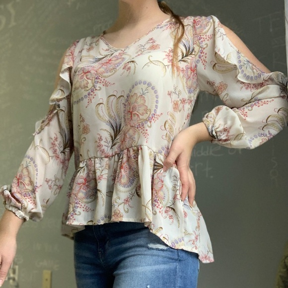 Cream long sleeve w/ floral pattern & off shoulder - Picture 1 of 2